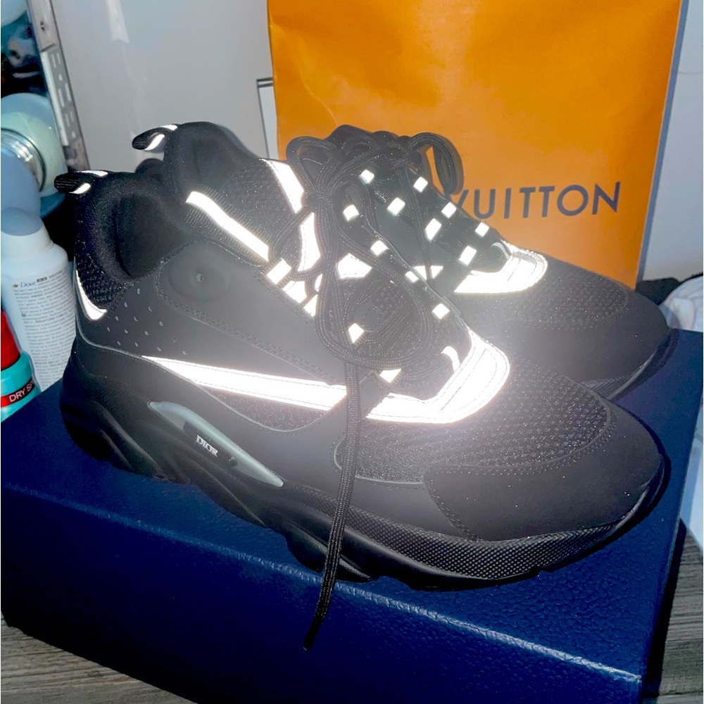 DIOR B22 black